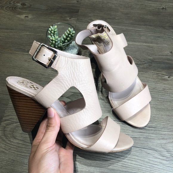 Vince Camuto Shoes - Vince Camuto Nude Heels / Size 7.5